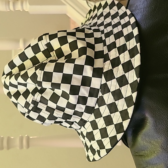 Checkered bucket hat - Picture 2 of 5